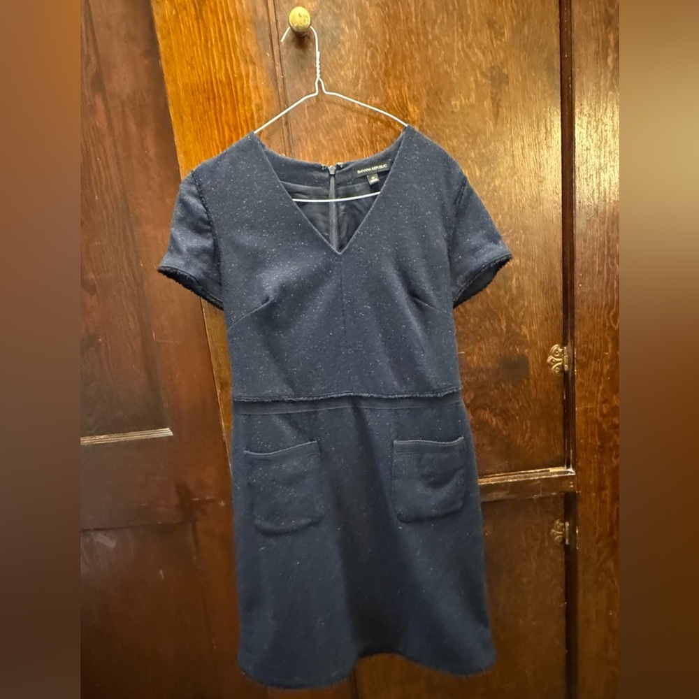 Banana Republic Navy V-Neck Short Sleeve Dress with Pockets Women’s Size 0.